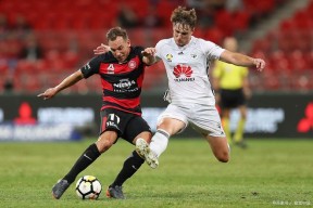 开云体育网址-包含赛地聚焦——荷甲集结日热度飙升，曼城门线救险，目标明确，资深球员宣示担当的词条